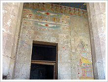 Pintura del templo funerario de la reina Hatschepsut. María J. Fuente (col. particular, 2006)