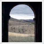 Campos castellanos de Soria desde una iglesia románica. María J. Fuente (col. particular, 2007)