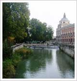 Palacio de Aranjuez (siglo XVIII). María J. Fuente (col. particular, 2003) Palacio de Aranjuez (siglo XVIII). María J. Fuente (col. particular, 2003)